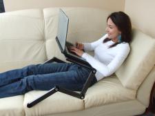 Mobilny Stolik pod laptopa. Pracujesz i odpoczywasz. Mobilny Stolik pod laptopa. Pracujesz i odpoczywasz.