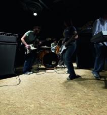 Panele laminowane Rock’n’Go marki wineo – przebojowa podłoga z rockową nutą Panele laminowane Rock’n’Go marki wineo – przebojowa podłoga z rockową nutą