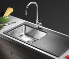 PYRROS – siła stali, elegancja granitu PYRROS – siła stali, elegancja granitu