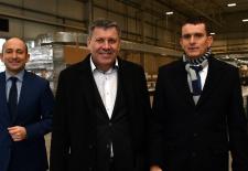 BYŁY WICEPREMIER Z WIZYTĄ W EKO-OKNACH: ŚLĄSK MA SIĘ CZYM POCHWALIĆ BYŁY WICEPREMIER Z WIZYTĄ W EKO-OKNACH: ŚLĄSK MA SIĘ CZYM POCHWALIĆ