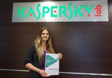 Firma Kaspersky Lab Polska wybrała Handlowca Roku 2017 w swojej sieci partnerskiej Firma Kaspersky Lab Polska wybrała Handlowca Roku 2017 w swojej sieci partnerskiej