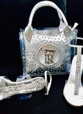 Dzięki tym dodatkom oczarujesz wszystkich podczas tegorocznego Sylwestra i Karnawału! Dzięki tym dodatkom oczarujesz wszystkich podczas tegorocznego Sylwestra i Karnawału!