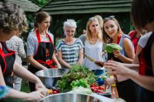 Odkrywanie nowych kompozycji kulinarnych w Akademii Smaku Sokołów Odkrywanie nowych kompozycji kulinarnych w Akademii Smaku Sokołów