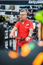 Polacy coraz chętniej wybierają miejskie pojazdy elektryczne Polacy coraz chętniej wybierają miejskie pojazdy elektryczne