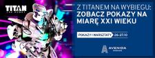 Pokazy mody w Avenidzie z robotem Titanem Pokazy mody w Avenidzie z robotem Titanem