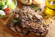 Maj-start! Zaczynamy grillować! Grillowe przepisy na pyszną majówkę Maj-start! Zaczynamy grillować! Grillowe przepisy na pyszną majówkę