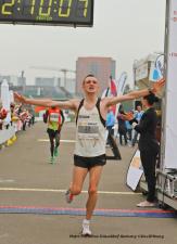 Marcin Chabowski wciąż w barwach ASICS Marcin Chabowski wciąż w barwach ASICS