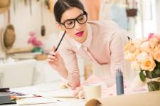 Kobieto, spójrz w dół! Kobieto, spójrz w dół!