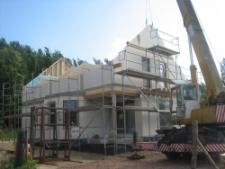 Dom czy mieszkanie - co się bardziej opłaca i dlaczego? Dom czy mieszkanie - co się bardziej opłaca i dlaczego?