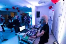 Dancing, jakiego nie było. DJ Wika zagrała dla seniorów we Wrocławiu Dancing, jakiego nie było. DJ Wika zagrała dla seniorów we Wrocławiu