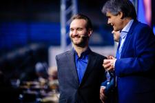 Nick Vujicic, autor bestselleru "Bez rąk, bez nóg, bez ograniczeń!" w marcu odwiedzi Polskę! Nick Vujicic, autor bestselleru "Bez rąk, bez nóg, bez ograniczeń!" w marcu odwiedzi Polskę!
