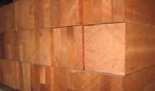 Materiał na ekskluzywne okna – kantówka z Mahoniu Afrykańskiego firmy DLH Poland Materiał na ekskluzywne okna – kantówka z Mahoniu Afrykańskiego firmy DLH Poland