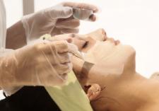 Mikrodermabrazja – ważny zabieg dla urody Mikrodermabrazja – ważny zabieg dla urody