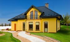 Lekkie pokrycie dachu, czyli na co zwrócić uwagę przy montażu blachy dachówkowej i płaskiej Lekkie pokrycie dachu, czyli na co zwrócić uwagę przy montażu blachy dachówkowej i płaskiej