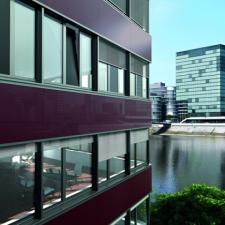 Nowa ciepła skóra budynku–fasada modernizacyjna Schüco ERC 50 Nowa ciepła skóra budynku–fasada modernizacyjna Schüco ERC 50