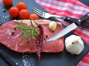 Polacy w czasie świąt częściej stawiają na produkty mięsne jakości premium Polacy w czasie świąt częściej stawiają na produkty mięsne jakości premium