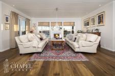 Drewniane podłogi tworzą atmosferę. Dosłownie!