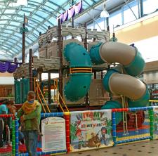 Jak pomóc dziecku przełamać nieśmiałość?