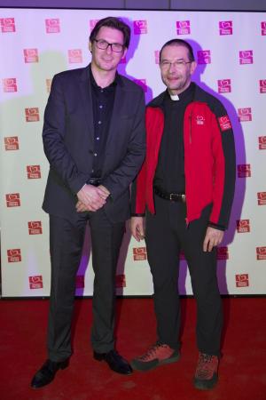 Ronald Binkofski (Microsoft) oraz ks. Jacek Stryczek (Stowarzyszenie Wiosna) fot. T. Solecki