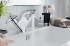 Retro w nowoczesnym wydaniu – bateria umywalkowa Purani Exe