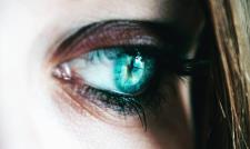 Jak odbudować rzęsy?