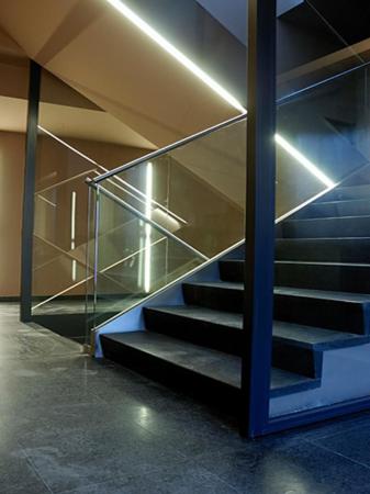 Budynek mieszkalny z usługami i garażem podziemnym, Warszawa, ul. Franciszkańska 14