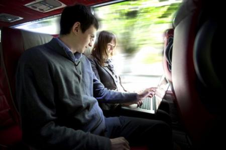 PolskiBus gwarantuje bezprzewodowy internet na czas podróży