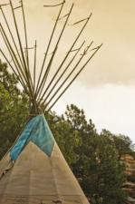 Nie wiesz, co zrobić z ogrodem? Pomyśl o namiocie