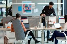 Marka Hoof wprowadza do swojej oferty Haworth, giganta w dziedzinie produkcji mebli biurowych