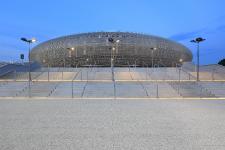 W stronę nowoczesności – brukowana nawierzchnia wokół hali Arena Kraków