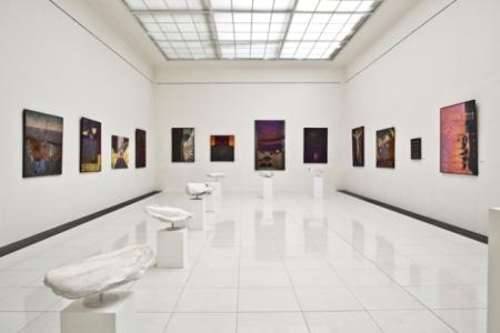 Czeska Galeria Nova Sin w Pradze z  posadzką wykonaną z konglomeratu Technistone Starlight White Fot