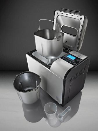 Wypiekacz firmy Gorenje wyposażony jest m.in. w dwie różnej wielkości formy na chleb.