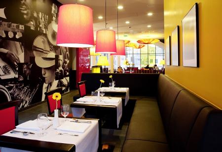 JazzBar to miejsce na spotkanie na lunch lub rozmowę przy wyśmienitej kawie