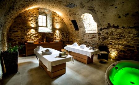 Uroczysko Siedmiu Stawów Luxury Hotel