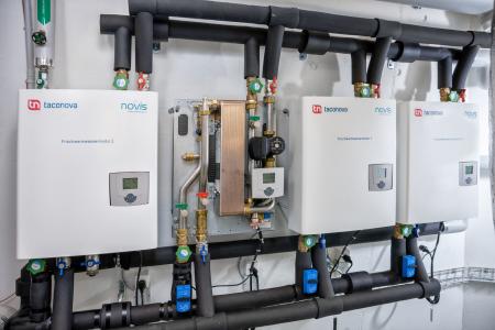 Cztery stacje TacoTherm Fresh Peta X połączone w kaskadę