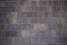 Jak walczyć z wykwitami powstającymi na betonowej kostce brukowej?