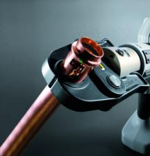 Zaprasowywanie w instalacjach z miedzi: bezpieczna i ekonomiczna technologia