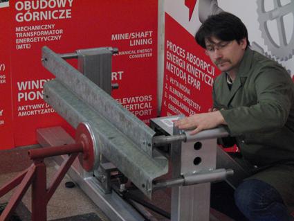 EPAR - testy bariery drogowej wyposażone w EPAR