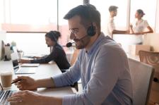 Nowa era komunikacji w biznesie - jak wirtualna centrala wpływa na poprawę relacji z klientami?