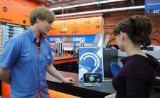 Udogodnienia dla osób niesłyszących w sklepach Media Markt i Saturn