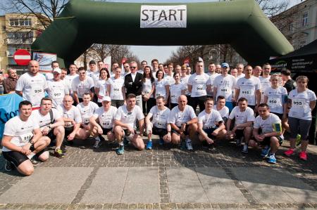 Drużyna PRESS GLASS pobiegła i wsparła (mat. pras.)