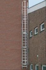 Bezpieczeństwo na stałe - drabiny pionowe firmy KRAUSE