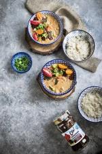 Suszone pomidory z czarnymi oliwkami i kaparami w oleju z ziołami OLE! wykwintny dodatek do klasyczn