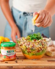 Lekka, zdrowa i pyszna – sałatka z hummusem