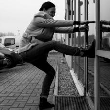 Zatrzaśnięte klucze w domu. Co robić?