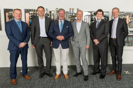 Zespół zarządzający grupy Taco cieszy się mogąc po 37 latach ponownie powitać firmę Taconova w Taco