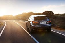 Koniec z kołysankami w fotelach i na kanapie - Nowy Lexus RX