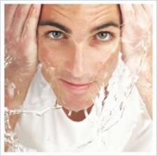 Mężczyzna i kosmetyki