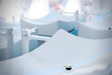 Biała elegancja w łazience. Baterie Raila od Laveo