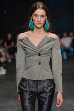 Sztruks wraca na wybiegi